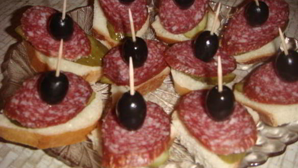 ШАГ 7. бутерброды к новогоднему столу