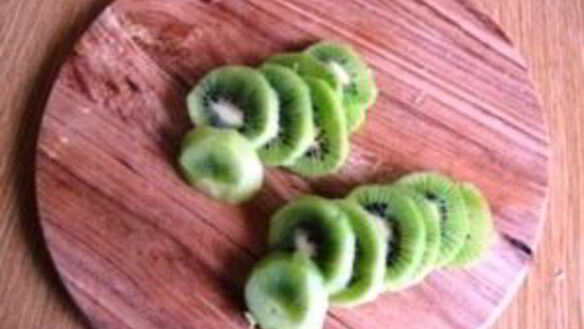 ШАГ 5. бутерброды с крабовыми палочками