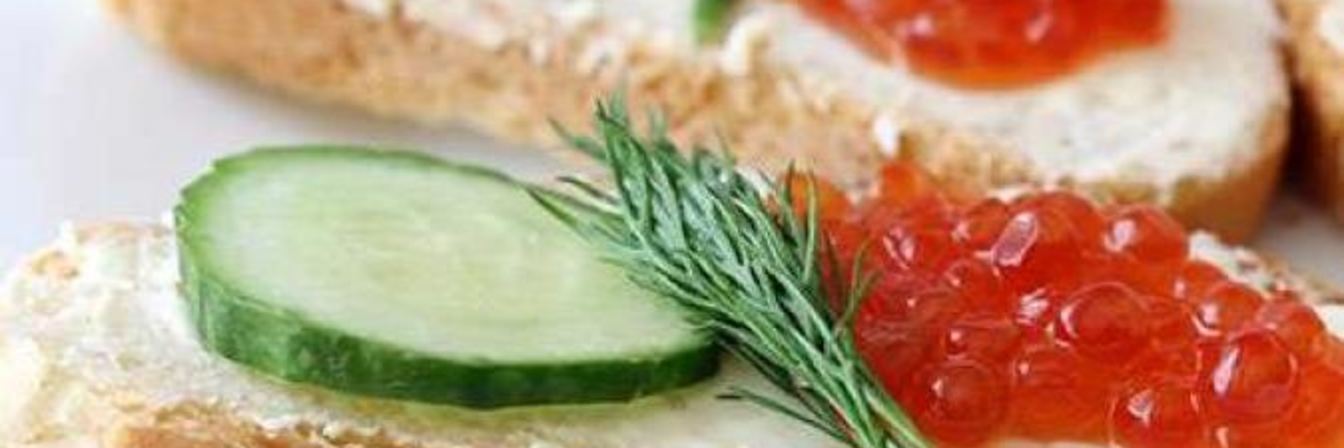 Бутерброды с красной икрой