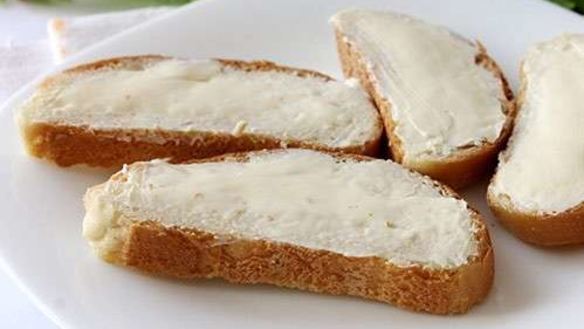 ШАГ 2. бутерброды с красной икрой