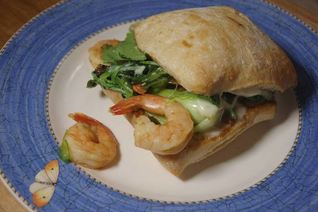 Бутерброды с креветками-мисо