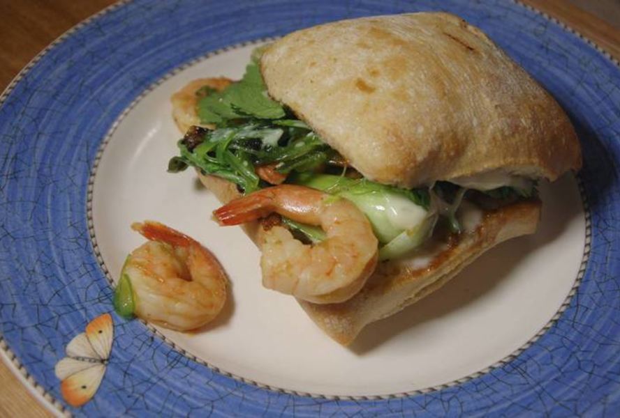 Бутерброды с креветками-мисо