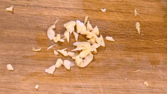 ШАГ 3. бутерброды с креветками-мисо