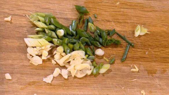 ШАГ 4. бутерброды с креветками-мисо