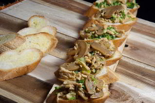 Бутерброды с курицей и шампиньонами