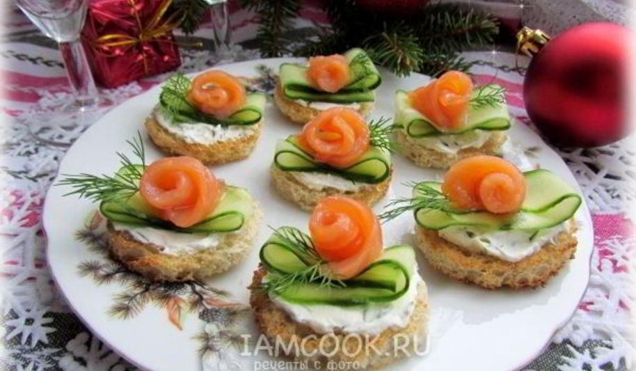 Рецепт бутерброды с огурцом и форелью