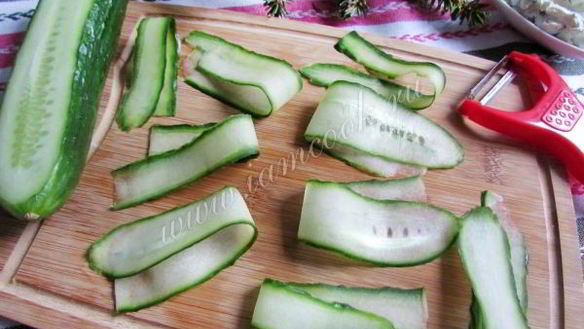 ШАГ 7. бутерброды с огурцом и форелью