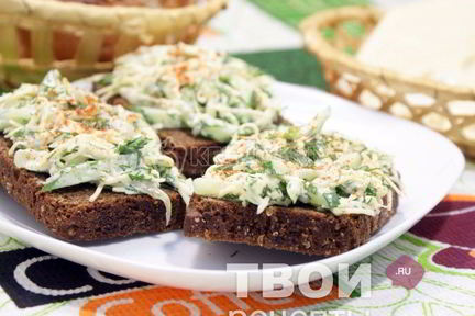Бутерброды с салатом