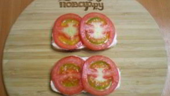 ШАГ 5. бутерброды с сыром и помидорами