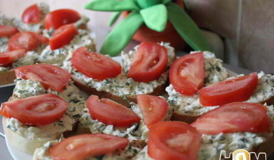 Рецепт бутерброды с зеленью и помидорами