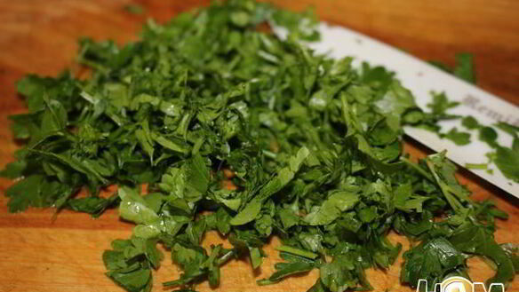 ШАГ 2. бутерброды с зеленью и помидорами