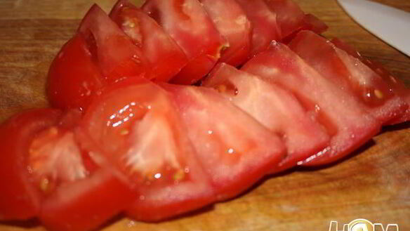 ШАГ 5. бутерброды с зеленью и помидорами