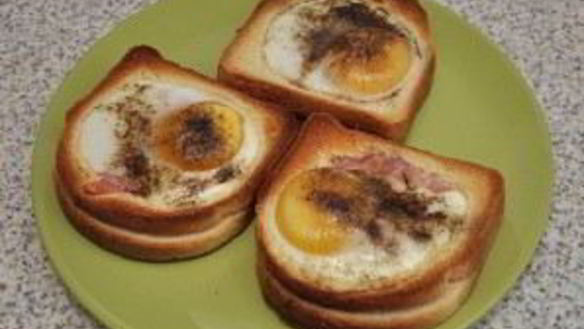 ШАГ 8. бутерброды в духовке с яйцом