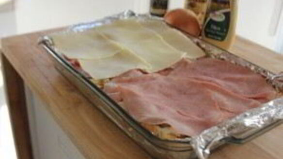 ШАГ 5. горячие бутерброды на праздничный стол