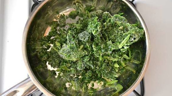 ШАГ 2. горячие бутерброды на сковороде