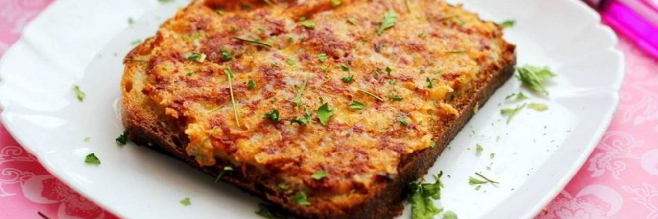 Горячие бутерброды с колбасой и сыром