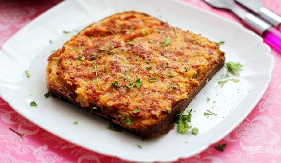 Рецепт горячие бутерброды с колбасой и сыром