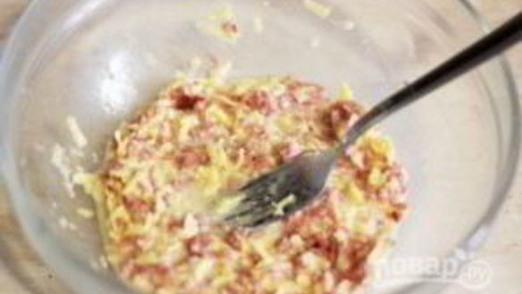 ШАГ 2. горячие бутерброды с колбасой и сыром