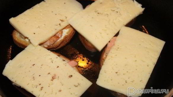 ШАГ 4. горячие бутерброды с красной рыбой