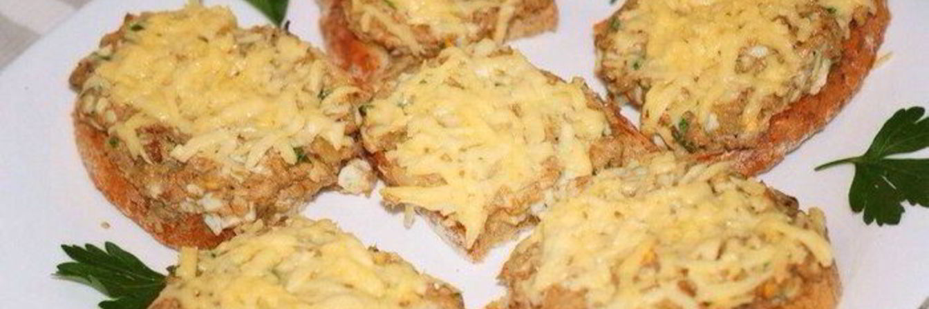 Горячие бутерброды с сайрой