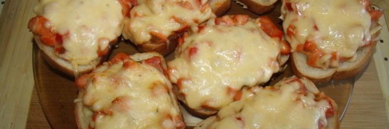 Горячие бутерброды с сосисками