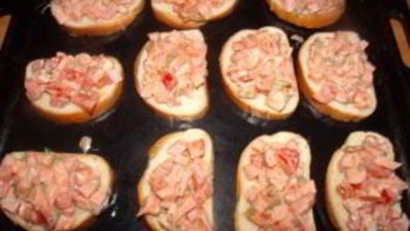 ШАГ 4. горячие бутерброды с сосисками