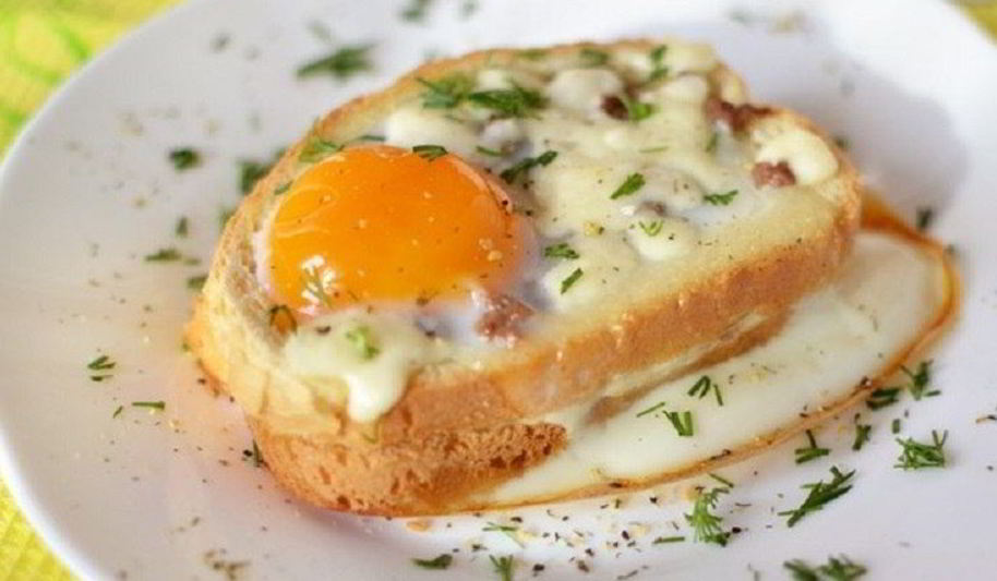 Рецепт горячие бутерброды с яйцом и колбасой