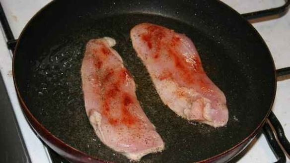 ШАГ 12. курица с печенью под ананасом и мясной бутерброд