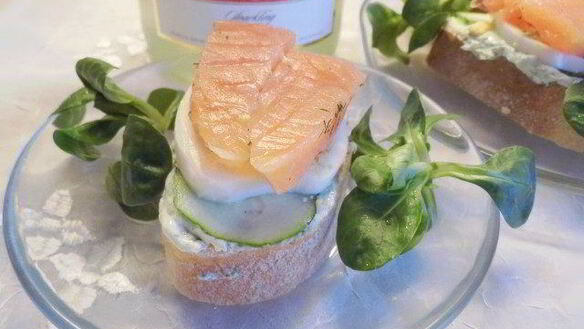 ШАГ 7. новогодние бутерброды с семгой