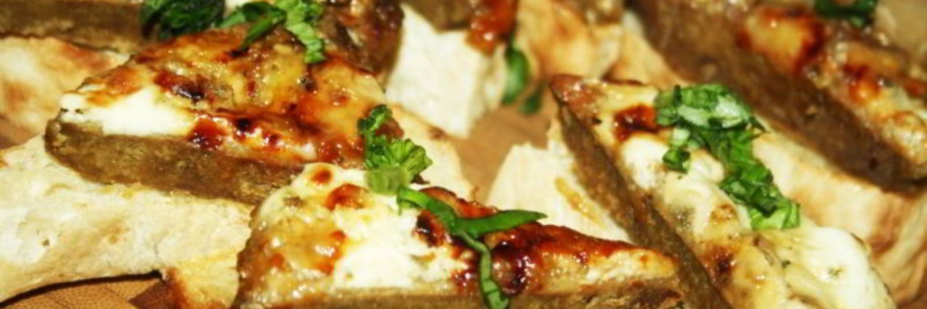 Пикантные бутерброды с говяжьей печенью