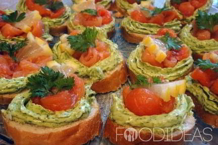 Праздничные бутерброды с семгой