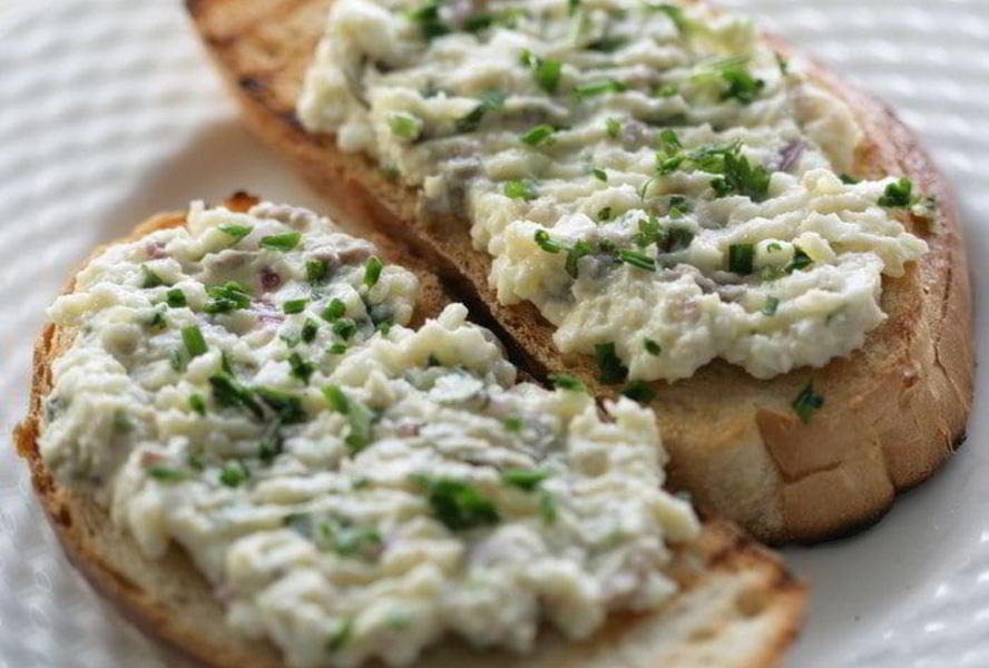 Русский бутерброд с сельдью