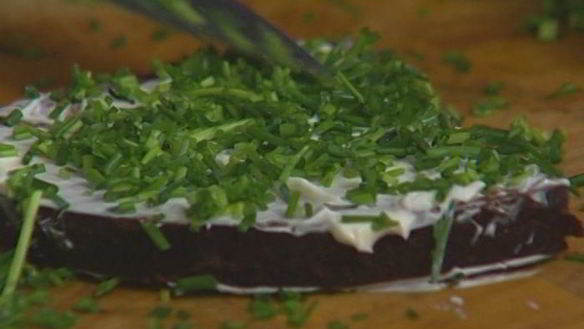 ШАГ 5. русский бутерброд с сельдью