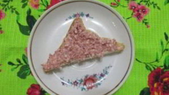 ШАГ 7. закрытые бутерброды с сыром и колбасой