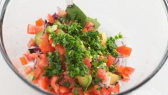 ШАГ 3. быстрая закуска к кукурузным чипсам