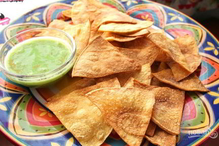 Чипсы начос в духовке