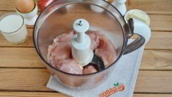 ШАГ 2. домашние сосиски из курицы