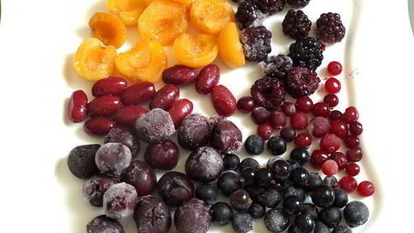 ШАГ 2. фруктово-ягодные заливные яйца