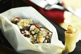 Гратен из баклажанов и помидоров с козьим сыром в лодочке SAGA