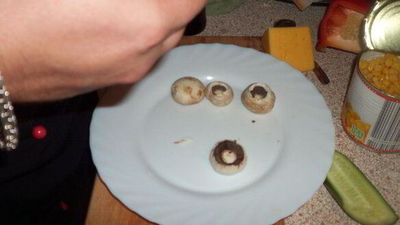 ШАГ 7. грибная закуска с морской начинкой