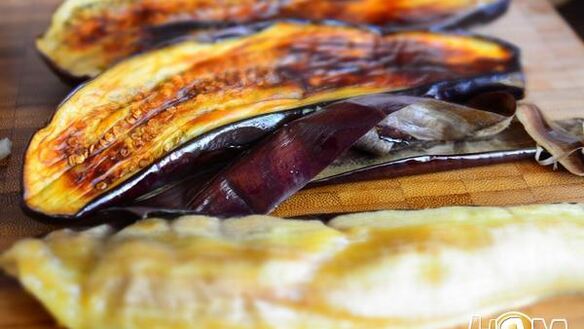 ШАГ 2. икра из баклажанов