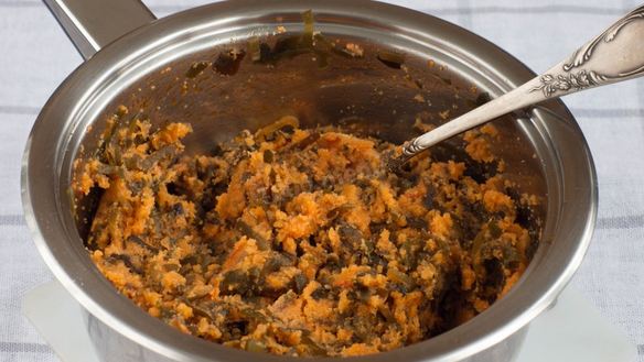 ШАГ 6. икра из манки и морской капусты