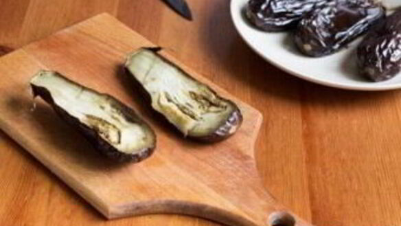 ШАГ 2. икра из запеченных баклажанов