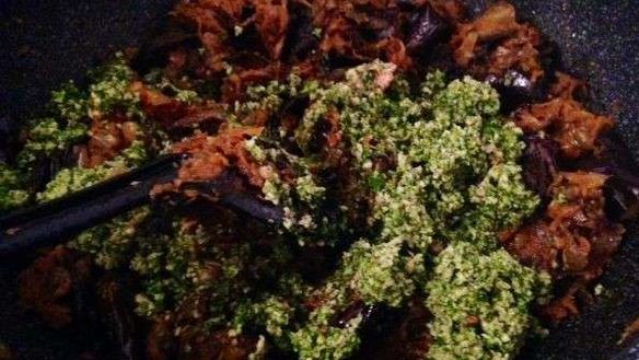 ШАГ 3. икра заморская баклажанная