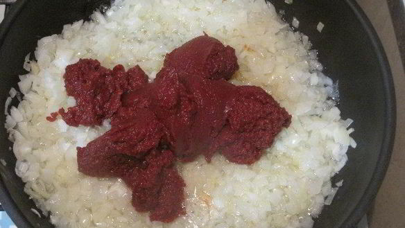 ШАГ 3. икра заморская-кабачковая