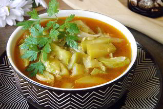 Кабачковая икра с томатным соусом