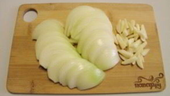 ШАГ 4. кабачковая икра с томатным соусом