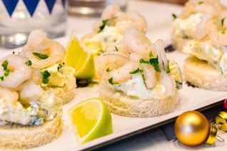 Канапе с креветками