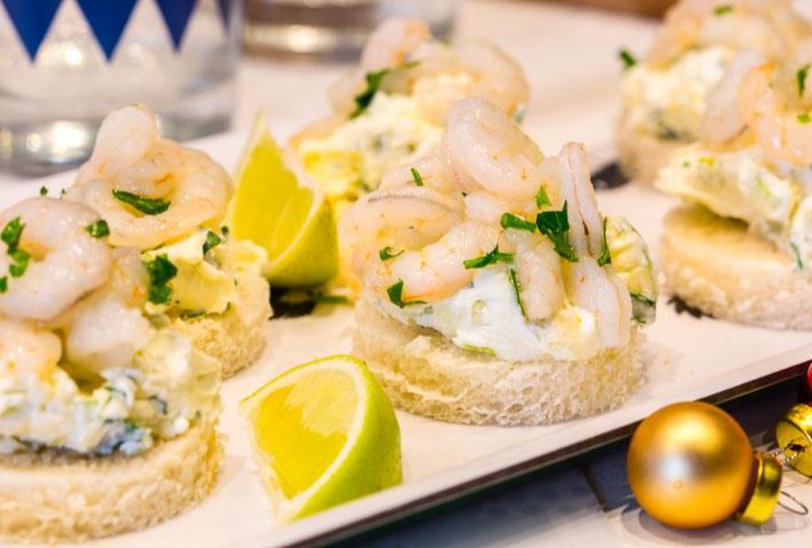 Канапе с креветками
