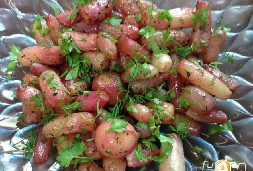 Карамелизованный жареный редис